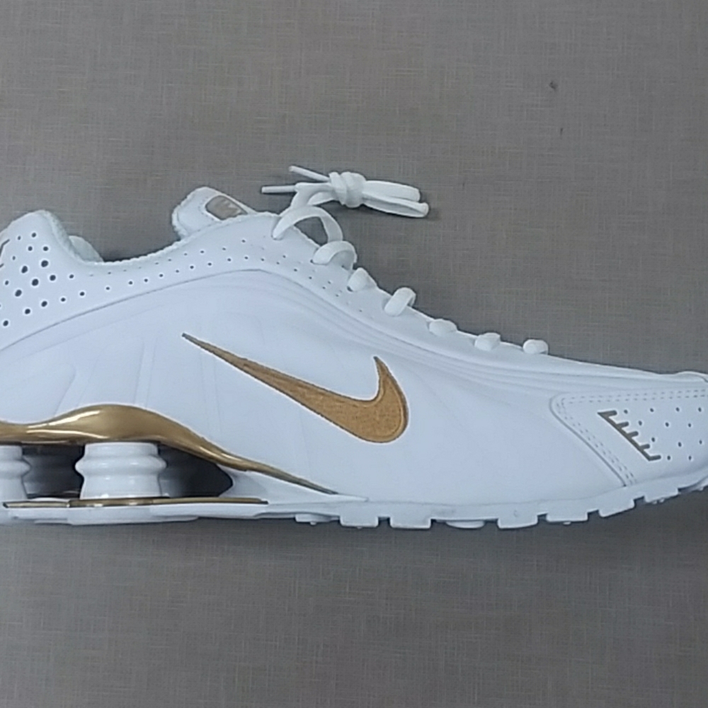 Nike Shox R4